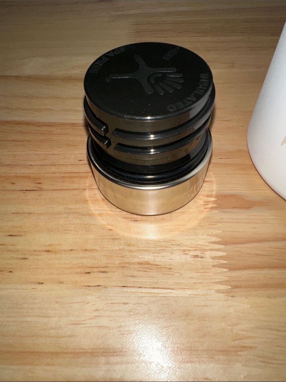 Hydro Flask 25 oz Wine Bottle with Stainless Steel Lid - Picture 9 of 10